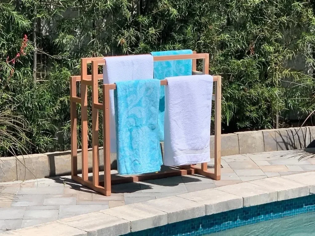 pool towel racks
